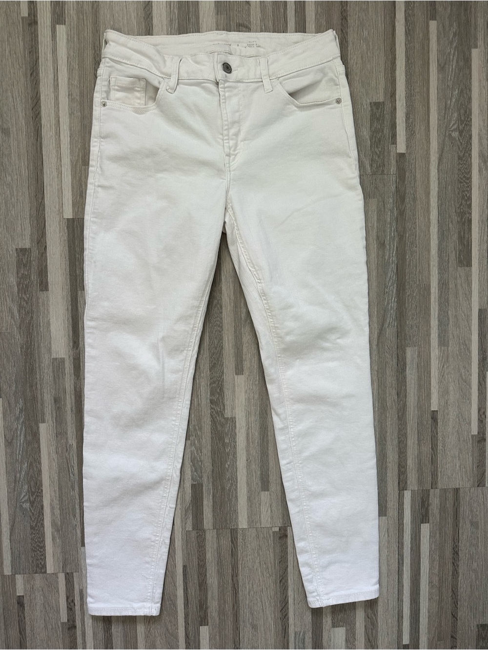 Women's Old Navy White Denim Pants, Fitted Cut, Size 6